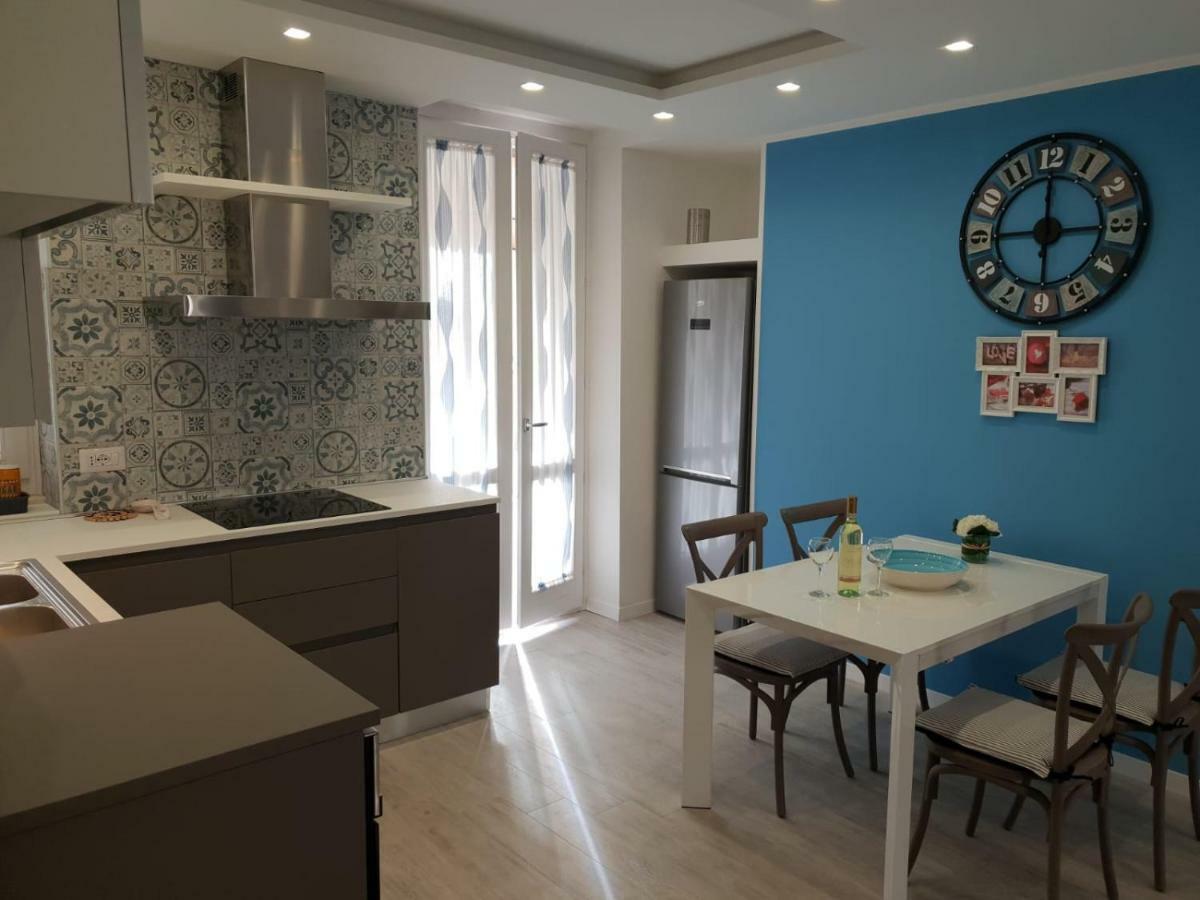 Appartamento Roberto House フェルティリア エクステリア 写真